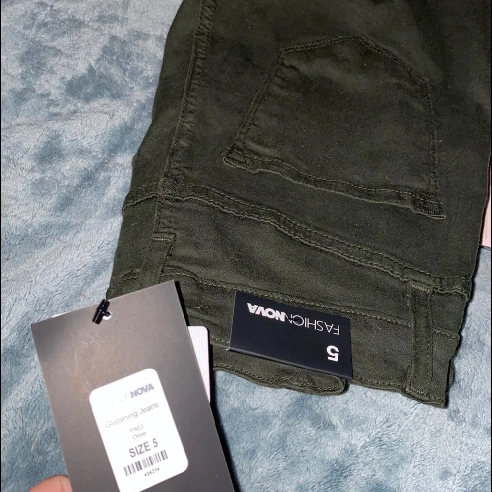 Glistening Jeans 💚